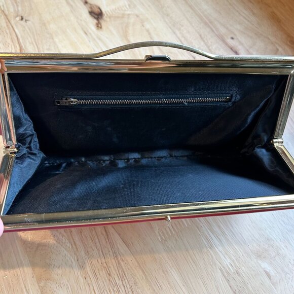 Vintage Red Clutch Purse With Gold Trim & Black Interior - Picture 5 of 6